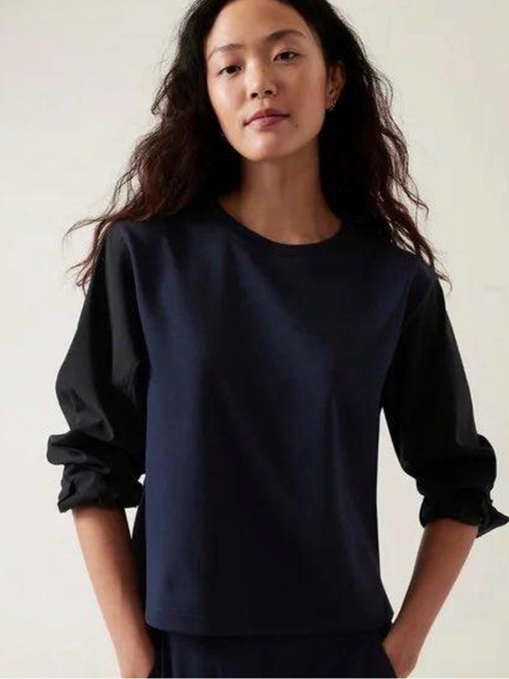 Athleta Harlow Hybrid long sleeve Top Navy and black